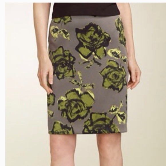 Mac & Jac Dresses & Skirts - Mac and Jac floral pencil skirt.